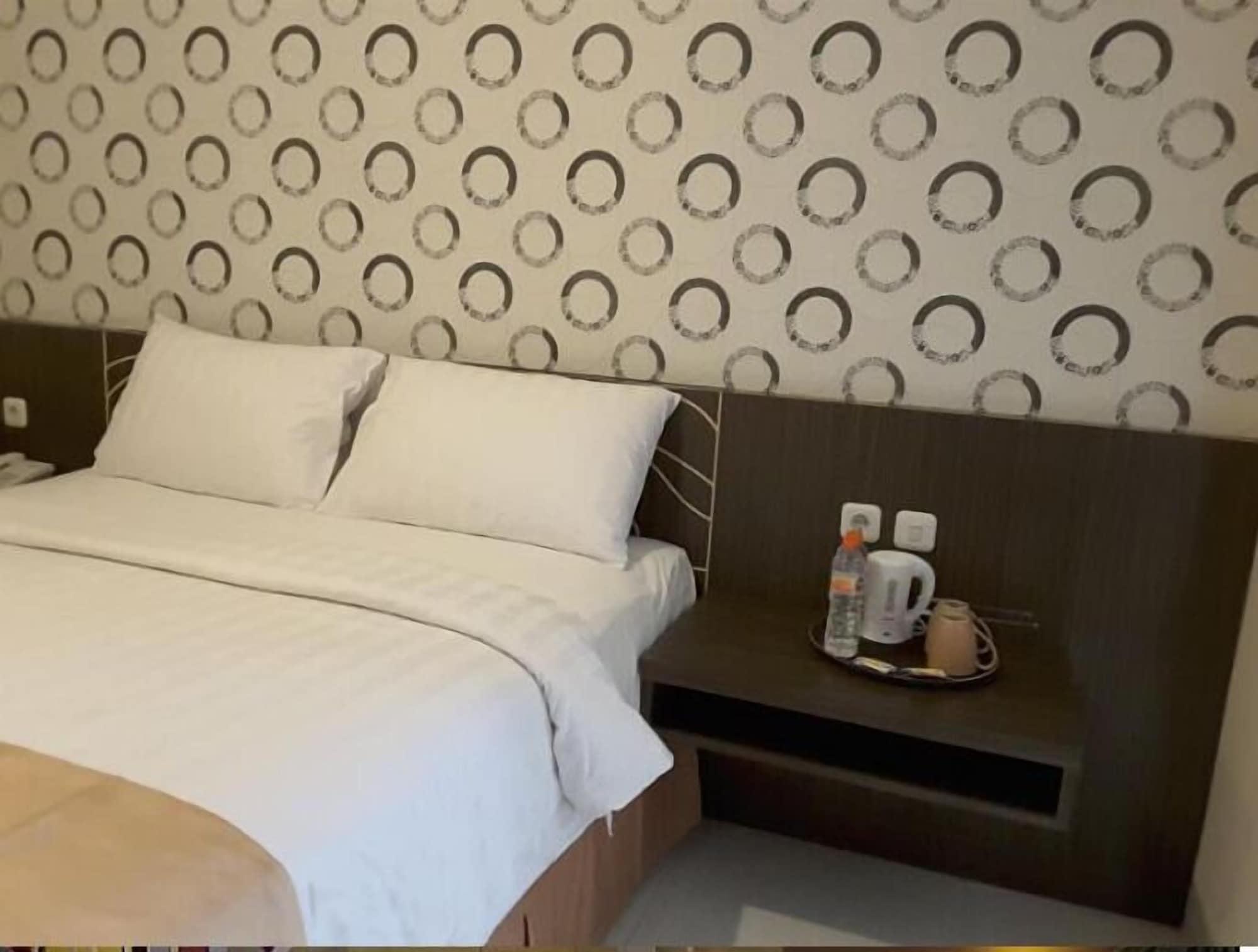 Nutana Hotel Mataram Ngoại thất bức ảnh